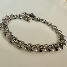 Load image into Gallery viewer, Vintage American Sterling Textured Double Link Charm Bracelet (7.25")

