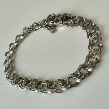 Load image into Gallery viewer, Vintage American Sterling Textured Double Link Charm Bracelet (7.25")
