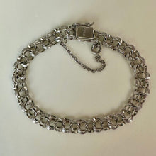 Load image into Gallery viewer, Vintage American Sterling Textured Double Link Charm Bracelet (7.25")
