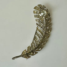Load image into Gallery viewer, Vintage Silvertone Clear Rhinestone Feather Brooch Pin (2.5")
