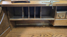 Load image into Gallery viewer, Rolltop Desk (45x17x24)
