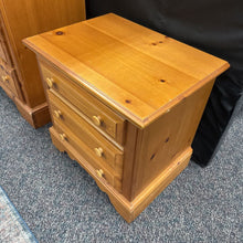 Load image into Gallery viewer, Nightstand Pine Finish (24x24x18)
