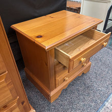 Load image into Gallery viewer, Nightstand Pine Finish (24x24x18)
