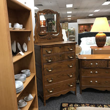 Load image into Gallery viewer, Oak Dresser w/ Mirror 5 Drawer (77x34x20)
