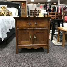 Load image into Gallery viewer, Oak Nightstand (27x27x20)
