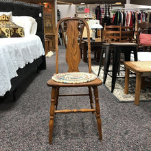 Load image into Gallery viewer, Oak Chair (36x18x17)
