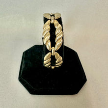 Load image into Gallery viewer, Vintage Monet Goldtone Thick Rope O Link Bracelet (7")
