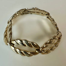 Load image into Gallery viewer, Vintage Monet Goldtone Thick Rope O Link Bracelet (7")
