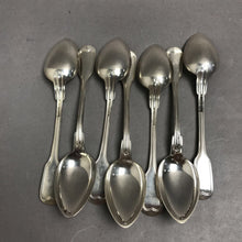 Load image into Gallery viewer, Reed &amp; Barton Silverplate Spoons - Set of 7 (5.5")
