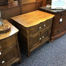 Load image into Gallery viewer, Oak Nightstand (27x27x20)
