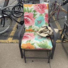 Load image into Gallery viewer, Patio Glider Chair (37x25x26")
