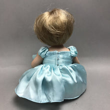 Load image into Gallery viewer, Franklin Mint 'Baby Diana' Doll #B11ZU22 (~8.5")
