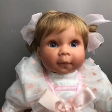 Load image into Gallery viewer, Lee Middleton Doll - Young at Heart (~21") (As-Is; Sticky Vinyl Syndrome (Cleaned))
