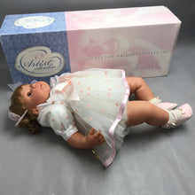 Load image into Gallery viewer, Lee Middleton Doll - Young at Heart (~21") (As-Is; Sticky Vinyl Syndrome (Cleaned))
