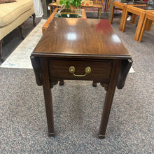 Load image into Gallery viewer, Drop Leaf End Table (26x18/34x26)
