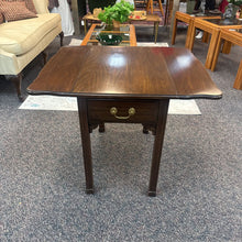 Load image into Gallery viewer, Drop Leaf End Table (26x18/34x26)
