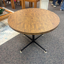 Load image into Gallery viewer, Table w/Metal Base (24x30x30)
