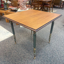 Load image into Gallery viewer, Clawfoot Table (30x33x33)
