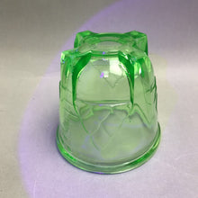 Load image into Gallery viewer, 1930s Antique Uranium/Depression Glass/Vaseline Glass Measuring Cup 2C/16oz
