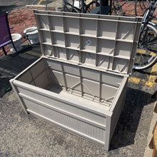 Load image into Gallery viewer, Suncast Patio Storage Box (22x41x21)
