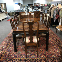 Load image into Gallery viewer, Drexel Dining Table w/9 Chairs w/3 18" Leaves (29x78x45)
