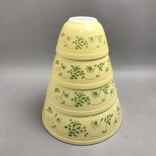 Load image into Gallery viewer, Vintage Pyrex Shenandoah Pattern Set of 4 Mixing Bowls (10",8",7",6"x4")
