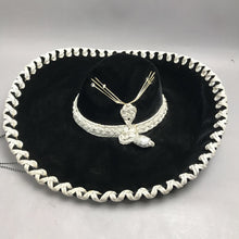 Load image into Gallery viewer, Black &amp; White Sombrero (~18)
