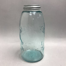 Load image into Gallery viewer, Vintage Patent Nov 30 Mason Jar with Lid Half Gallon
