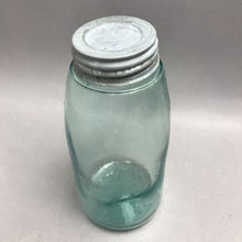 Load image into Gallery viewer, Vintage Nov 30th Mason 1/2 Gallon Jar with Lid
