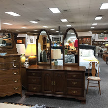 Load image into Gallery viewer, Pennsylvania House Dresser w/2 Mirrors 9 Drawer (80x67x22)
