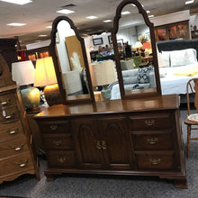 Load image into Gallery viewer, Pennsylvania House Dresser w/2 Mirrors 9 Drawer (80x67x22)

