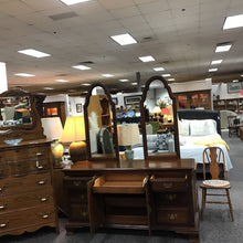 Load image into Gallery viewer, Pennsylvania House Dresser w/2 Mirrors 9 Drawer (80x67x22)
