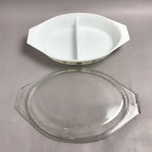 Load image into Gallery viewer, Pyrex Town &amp; Country 1.5Qt Glass Divided Casserole Dish with Lid
