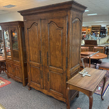 Load image into Gallery viewer, Armoire (85x59x26)
