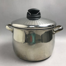 Load image into Gallery viewer, Cook's Essentials 18/10 Stainless Non-Stick 8 Qt Stockpot W/Locking Strainer Lid
