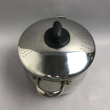 Load image into Gallery viewer, Cook's Essentials 18/10 Stainless Non-Stick 8 Qt Stockpot W/Locking Strainer Lid

