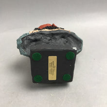 Load image into Gallery viewer, Vintage Daniel Monfort Geronimo Indian Western Sculpture Figurine (7")
