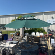 Load image into Gallery viewer, Green Patio Umbrella
