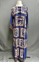 Load image into Gallery viewer, Vintage Blue Thai Block Printed Kaftan w/ Frog Button Closure sz M
