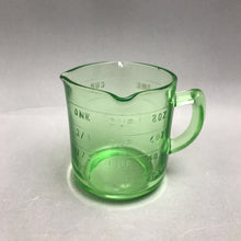 Load image into Gallery viewer, Vintage 1930s Uranium Depression Glass 3 Spout Measuring 1 Cup Hazel Atlas
