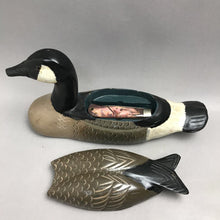 Load image into Gallery viewer, United Wildlife Series Canada Goose Decoy w/Knife Holder (6x12)Box

