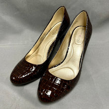 Load image into Gallery viewer, Bandolino Dark Brown Croc Patent Heels sz 7.5 NWOB
