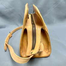 Load image into Gallery viewer, Artisan Tan Tooled Leather Mexican Mayan Imagery Purse (9x14x6")
