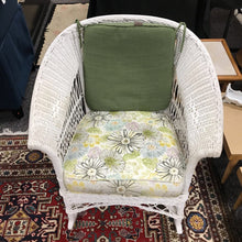 Load image into Gallery viewer, White Real Wicker Rocking Chair (33x32x33)
