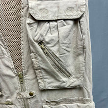 Load image into Gallery viewer, Vintage Banana Republic Safari Vest sz L

