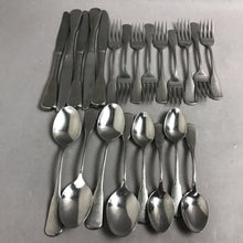 Load image into Gallery viewer, Oneida USA Stainless Flatware 24 Piece Set
