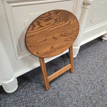 Load image into Gallery viewer, Small Folding Oak Table (24x23x15)
