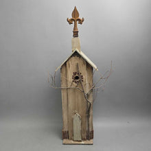 Load image into Gallery viewer, Wooden Birdhouse (25.5x6.5x5)
