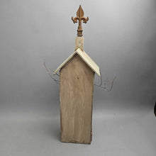 Load image into Gallery viewer, Wooden Birdhouse (25.5x6.5x5)
