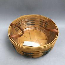 Load image into Gallery viewer, Longaberger 1999 Heartland Darning Basket with Leather Handles &amp; Liner (4x10)(As Is)
